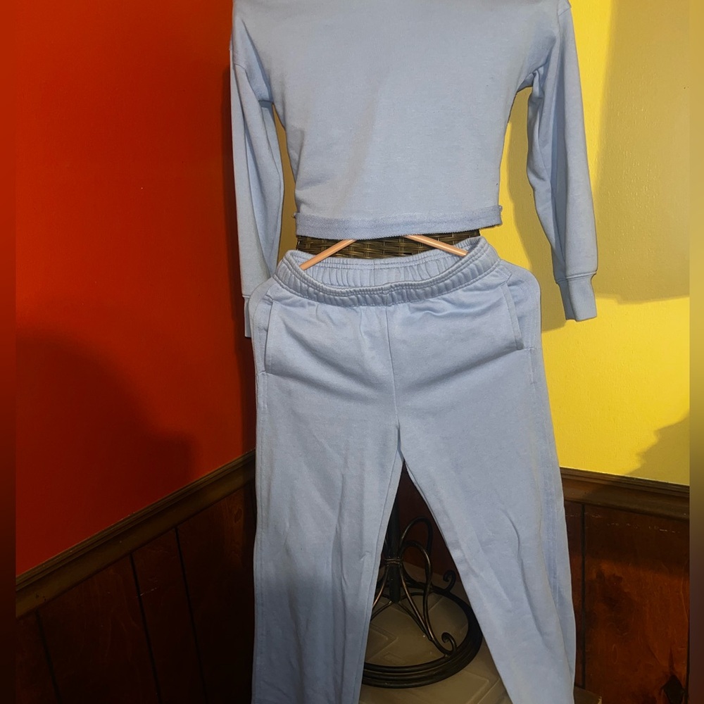 Light Blue Two-Piece Lounge Set - Picture 4 of 11